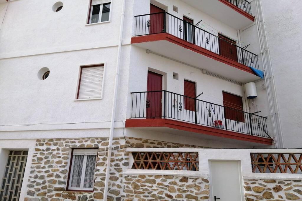 Piso En Primera Linea Con Wifi Y Vistas Al Mar โลปากัน ภายนอก รูปภาพ