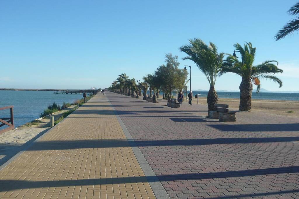 Piso En Primera Linea Con Wifi Y Vistas Al Mar โลปากัน ภายนอก รูปภาพ