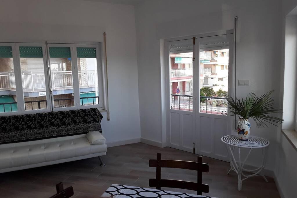 Piso En Primera Linea Con Wifi Y Vistas Al Mar โลปากัน ภายนอก รูปภาพ